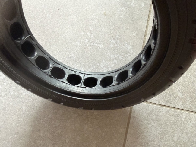 Pneu plein 10 x 2.5